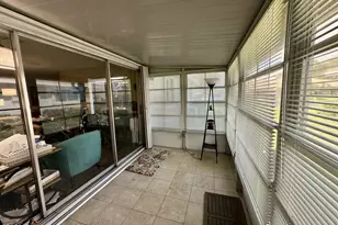 324 Colony Ln, Fort Pierce, FL 34982 - Photo 38