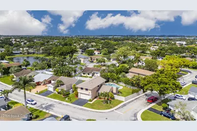 561 Auburn Way, Davie, FL 33325 - Photo 46