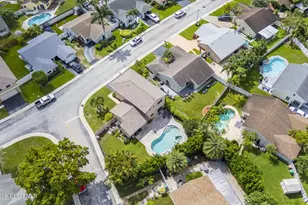 561 Auburn Way, Davie, FL 33325 - Photo 62