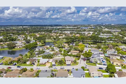 561 Auburn Way, Davie, FL 33325 - Photo 48