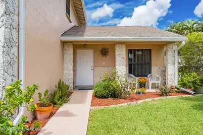 561 Auburn Way, Davie, FL 33325 - Photo 2