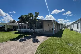 945 Jacaranda Dr, Sebastian, FL 32976 - Photo 1