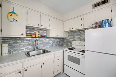 410 Monroe Avenue #L202, Cape Canaveral, FL 32920 - Photo 10
