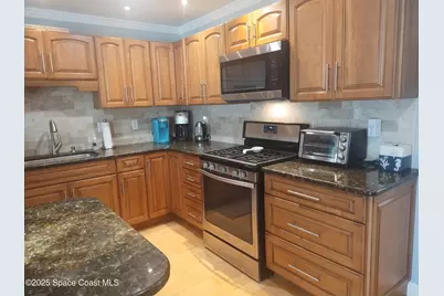 233 S Brevard Avenue, Cocoa Beach, FL 32931 - Photo 14