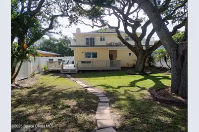 233 S Brevard Avenue, Cocoa Beach, FL 32931 - Photo 2