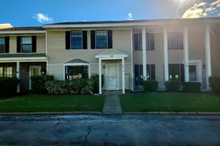 2813 Manor Dr NE, Palm Bay, FL 32905 - Photo 2