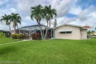 4835 Triton Ct W, Cape Coral, FL 33904 - Photo 4