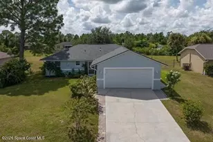1244 Ermine St E, Lehigh Acres, FL 33974 - Photo 4