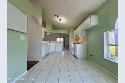 670 Americana Boulevard NW, Palm Bay, FL 32907 - Photo 12