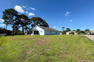 670 Americana Blvd NW, Palm Bay, FL 32907 - Photo 36