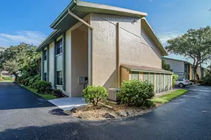 910 E Causeway Blvd, Vero Beach, FL 32963 - Photo 2