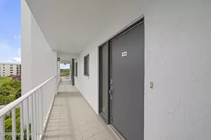 190 Seminole Ln, Cocoa Beach, FL 32931 - Photo 2