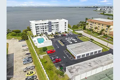 190 Seminole Lane #304, Cocoa Beach, FL 32931 - Photo 4
