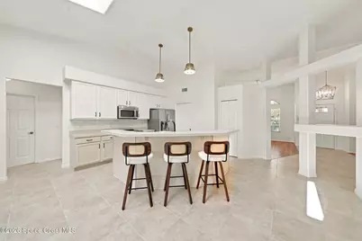 423 Vizcaya Court, Melbourne, FL 32940 - Photo 6