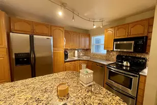 8521 S Old Country Manor, Davie, FL 33328 - Photo 2