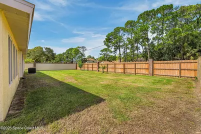 698 Sheridan Woods Drive, West Melbourne, FL 32904 - Photo 32