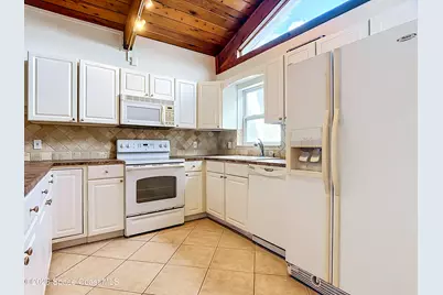 109 Coral Way E #Unit D, Indialantic, FL 32903 - Photo 4