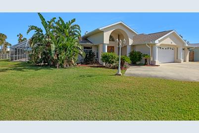 13 Harbor Circle, Cocoa Beach, FL 32931 - Photo 1