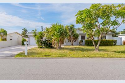 115 Sea Park Boulevard, Satellite Beach, FL 32937 - Photo 1