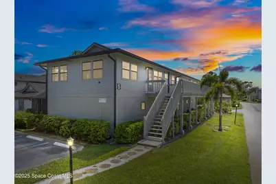 633 Centre Court SW #202, Vero Beach, FL 32962 - Photo 1