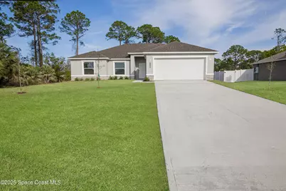 878 Reading Street SE, Palm Bay, FL 32909 - Photo 1