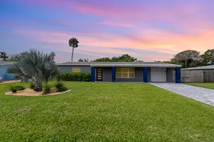 131 W Gadsden Ln, Cocoa Beach, FL 32931 - Photo 1