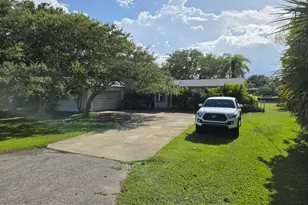 103 Sunset Dr, Cocoa Beach, FL 32931 - Photo 1