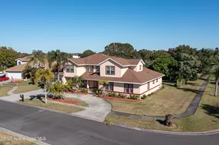 809 Champions Dr NE, Palm Bay, FL 32905 - Photo 1