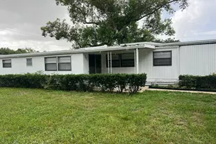 433 Seahorse Ln, Cocoa, FL 32927 - Photo 1