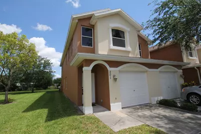 1010 Venetian Drive #201, Melbourne, FL 32904 - Photo 1