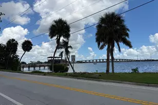 55 Riverside Dr, Cocoa, FL 32922 - Photo 1