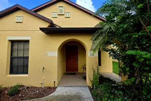 1185 Luminary Cir, Melbourne, FL 32901 - Photo 1