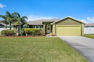 942 Harbor Pines Dr, Merritt Island, FL 32952 - Photo 1