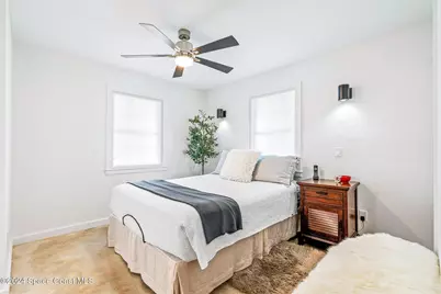154 21 Street SW, Vero Beach, FL 32962 - Photo 1