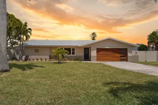 931 S 4th St, Cocoa Beach, FL 32931 - Photo 1