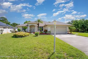 947 Sierra Pl NE, Palm Bay, FL 32907 - Photo 1