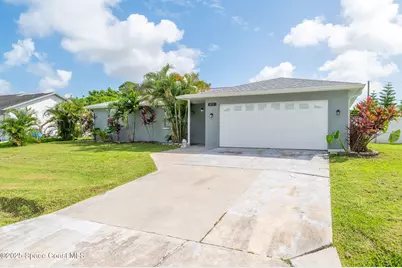 871 Hawaii Avenue NW, Palm Bay, FL 32907 - Photo 1