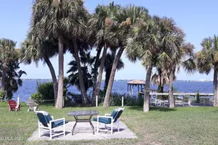 2095 Pineapple Ave, Melbourne, FL 32935 - Photo 1