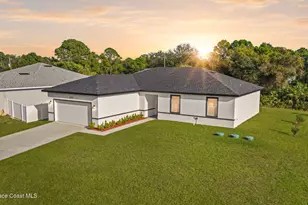 2297 Wagonwheel Ave SE, Palm Bay, FL 32909 - Photo 1