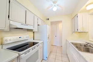 190 E Olmstead Dr, Titusville, FL 32780 - Photo 4