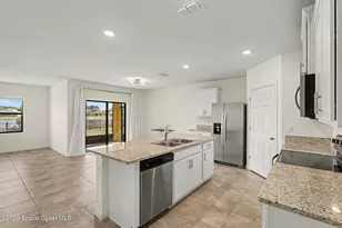 578 Old Country Rd S E, Palm Bay, FL 32909 - Photo 12