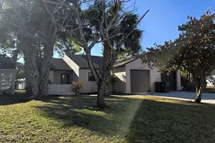 1731 Bluebird Ct, Melbourne, FL 32935 - Photo 1