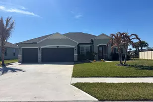 718 Lyndall Ln, Palm Bay, FL 32905 - Photo 1