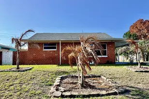 549 Poinciana Dr, Melbourne, FL 32935 - Photo 1