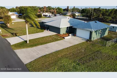 9010 Central Avenue, Sebastian, FL 32976 - Photo 1