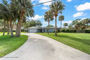 565 Heron Dr, Merritt Island, FL 32952 - Photo 1