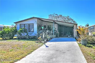 1352 Barefoot Cir, Barefoot Bay, FL 32976 - Photo 1
