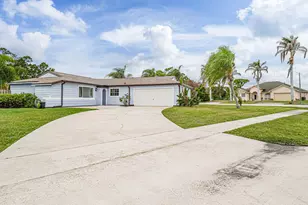 901 Beach Ln, Sebastian, FL 32958 - Photo 1