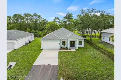 8186 104th Court, Vero Beach, FL 32967 - Photo 1