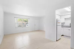 89 NW Irwin Ave, Melbourne, FL 32904 - Photo 1